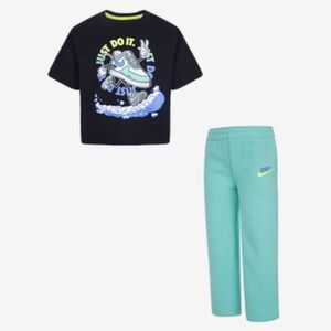 NWT Nike 2pc Set